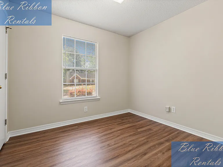 13340 Oak Forge Dr — Photo 3