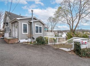 65 Shore Rd, Glen Cove, NY 11542