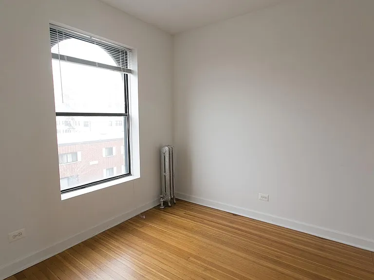 5500 S. Cornell Avenue — Photo 4