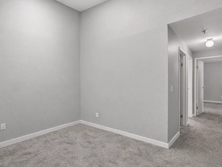 215 100th St SW #D305 — Photo 7