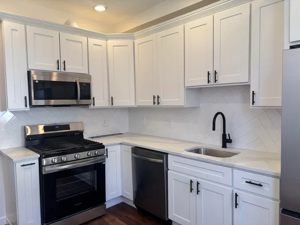 9124 Columbia Avenue image 1 of 11