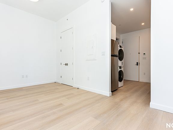 3rd image of 26-04 Jackson Ave #9E