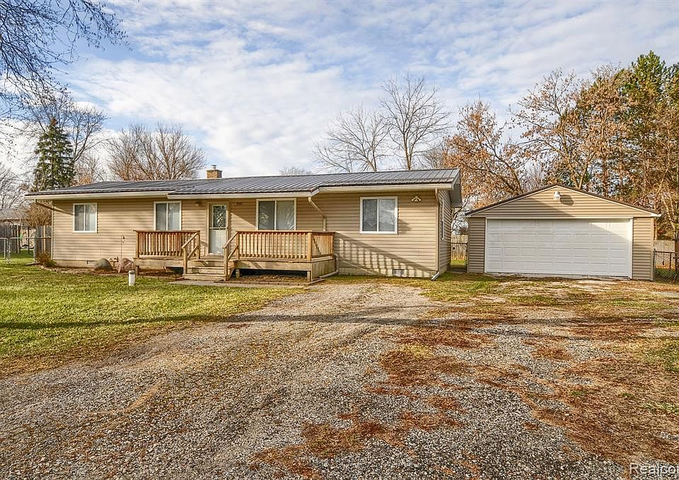 9101 Maplewood Dr, Clio, MI 48420 Zillow