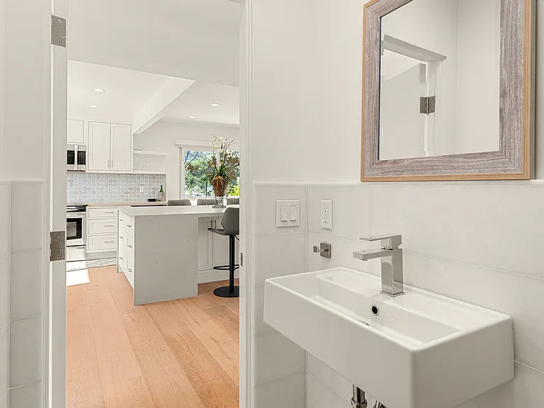 813 E Anapamu St #Penthouse B — Photo 21