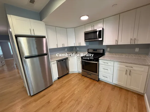 93 Munroe St, Somerville, MA 02143
