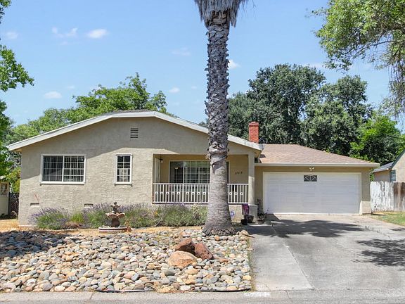 2nd image of 3917 Loreto Way