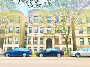 907 W Sheridan Rd #3, Chicago, IL 60613