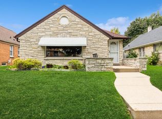 3519 N 57th St, Milwaukee, WI 53216
