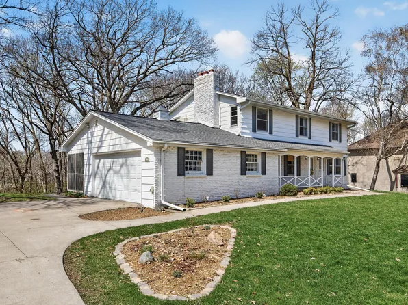 8225 Niagara Ln N, Maple Grove, MN 55311