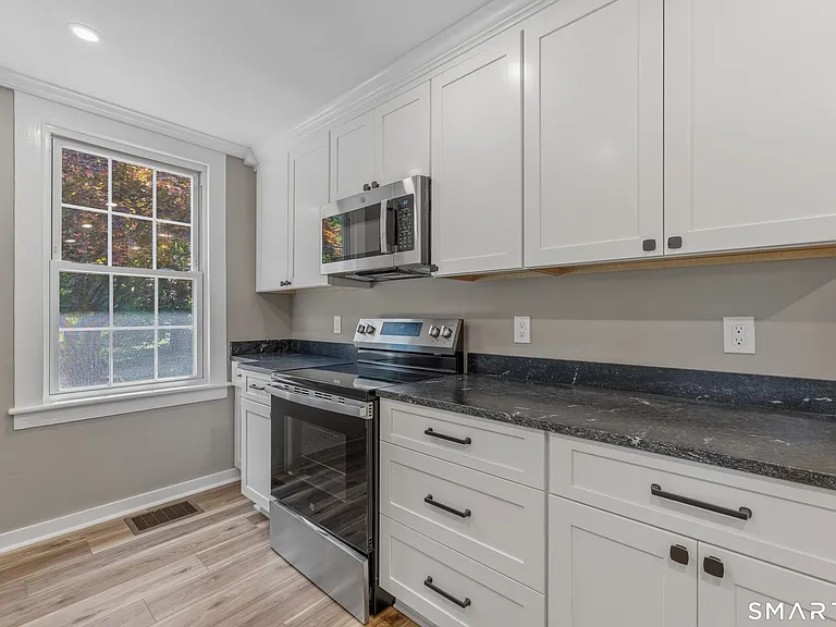 238 Isinglass Rd — Photo 11