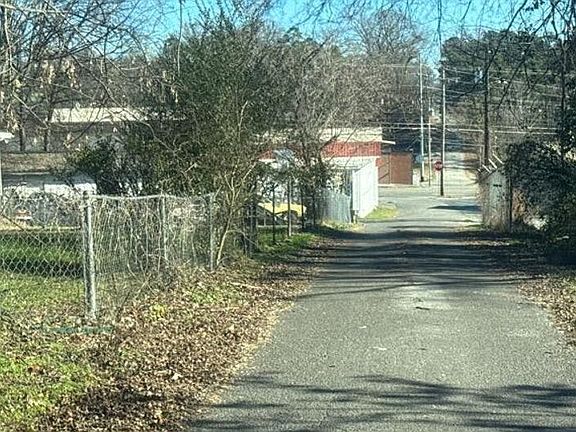 4th image of 124 Grayson St