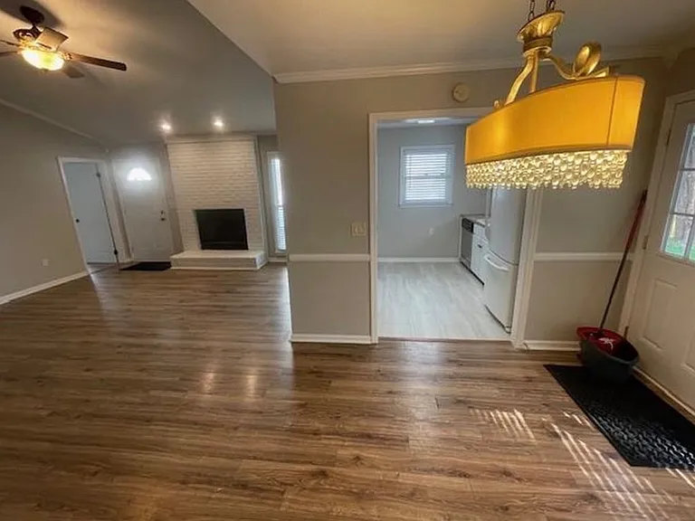 1420 Maplebrook Dr — Photo 5