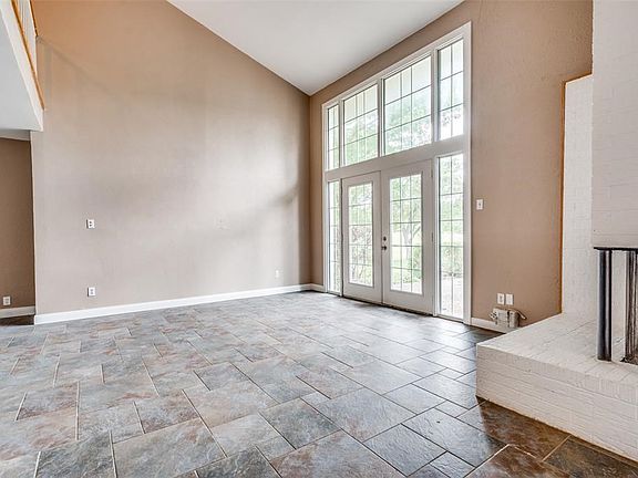 4th image of 1817 Lakecrest Ct