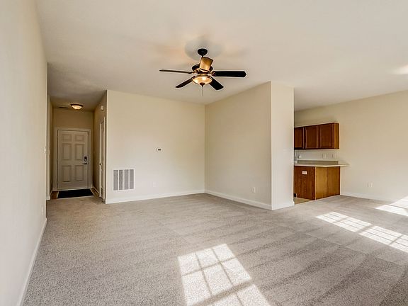 3rd image of 19130 Carol Cove Cir