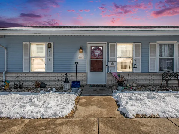 1004 Berkley Cir, Mishawaka, IN 46544