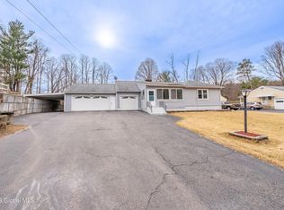 135 Gordon Rd, Schenectady, NY 12306