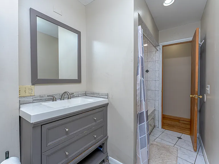 795 Hill St — Photo 16