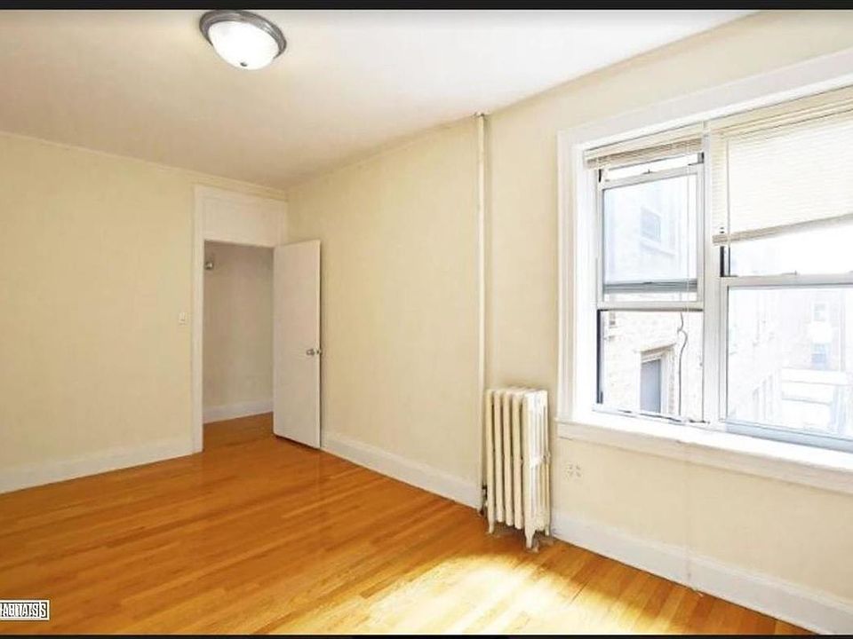 1st image of 3915 62nd St APT 34