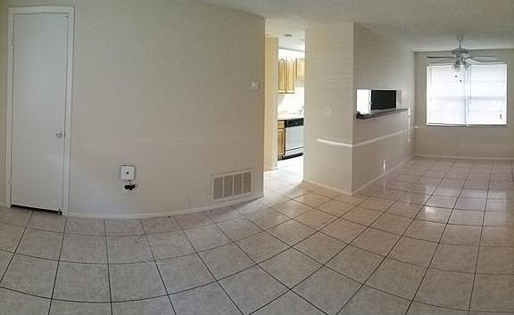 4th image of 2817 Dovewood St