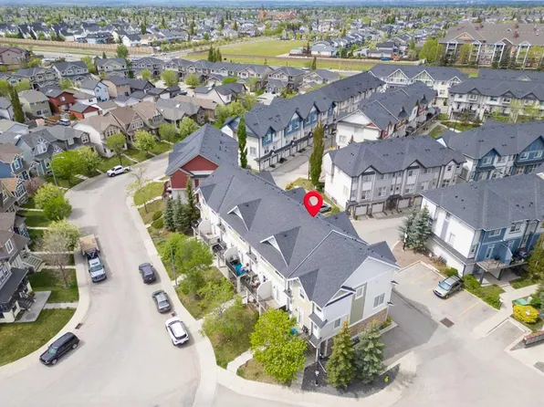 78 New Brighton Lndg SE, Calgary, AB T2Z 1C1