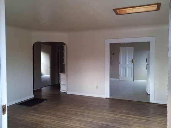3rd image of 801 Alvarado Dr SE