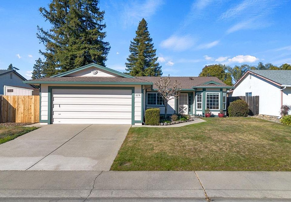 1st image of 575 Oakborough Ave