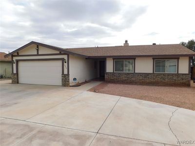 688 Lilac Ln, Bullhead City, AZ, 86442