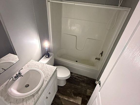 4th image of 123 Sago Cir