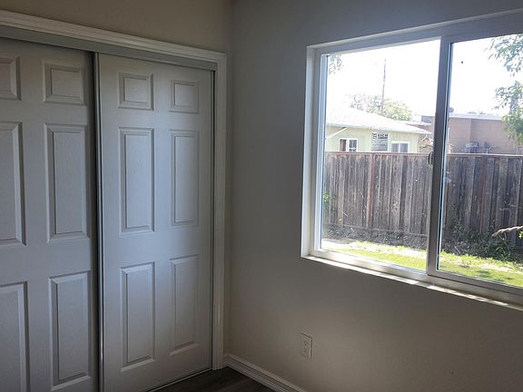5th image of 677 Macarthur Ave #A