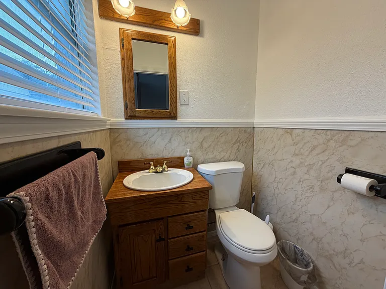 1009 Meadow Park Dr — Photo 11