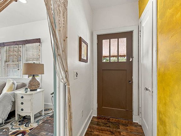 4th image of 1606 Norwich St
