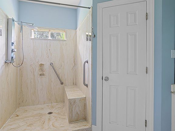 5th image of 3720 Elizabeth Place Dr