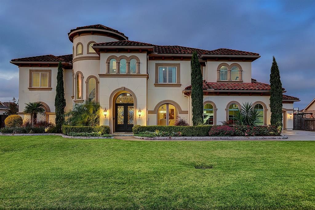 2305 Lakeway Dr, Friendswood, TX 77546 Zillow