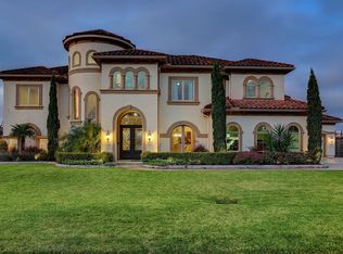 2305 Lakeway Dr, Friendswood, TX 77546