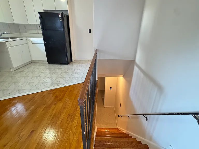 8428 Bay 16th St #1R — Photo 11