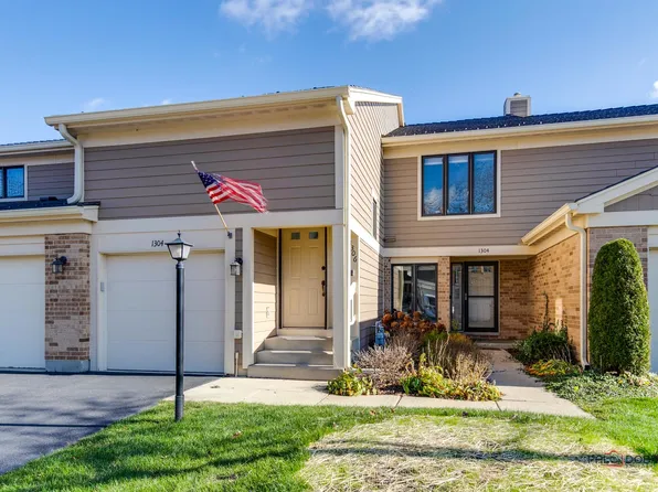 1304 Appletree Ln #46C, Libertyville, IL 60048