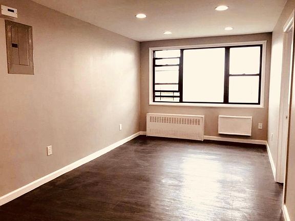 4th image of 831 Bartholdi St APT 2J