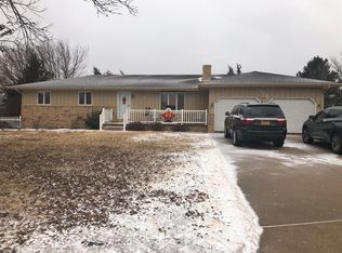 1270 N Kilian St, Russell, KS 67665
