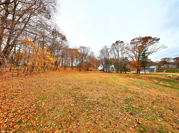 9 Ridgewood Club Road, Prospect, CT 06712