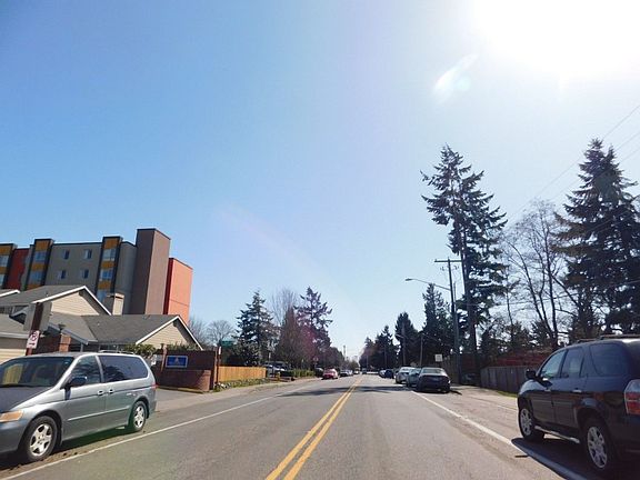 5th image of 1402 14th Ave S #1415