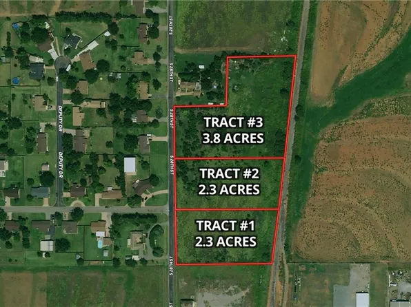 1635 S 28th St, Clinton, OK 73601