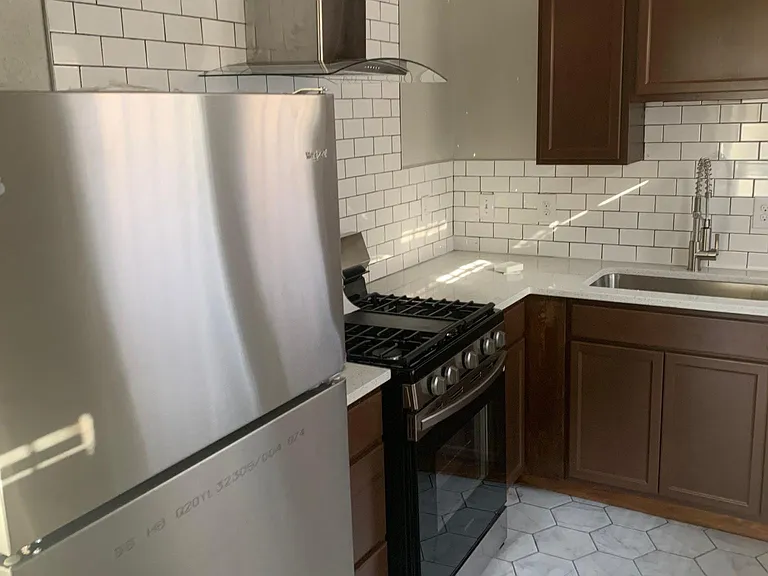 3016 N Robinson Ave #5 — Photo 7
