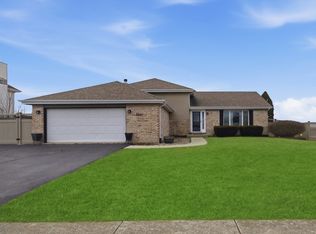 2665 Daniel Lewis Dr, New Lenox, IL 60451