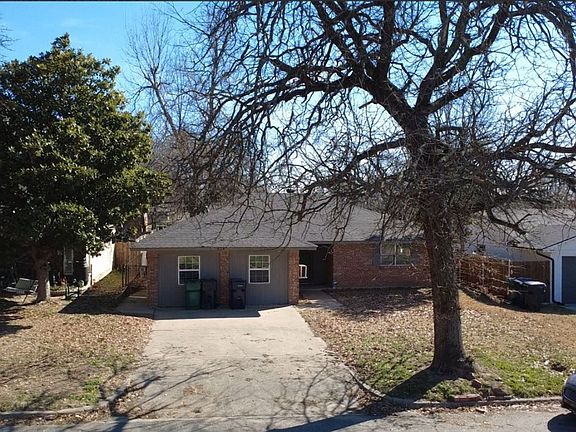 3rd image of 624 Woodland Way