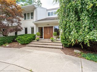 4768 Wendrick Dr, West Bloomfield, MI 48323