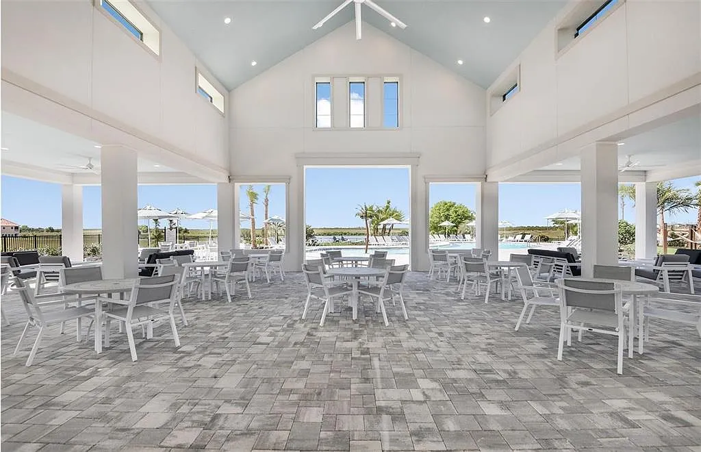 5 bed, 3.0 bath, 2624 sqft, $2,800 — Photo 3