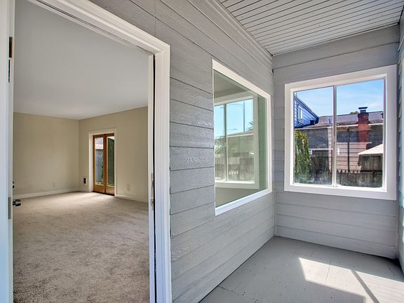 4th image of 4333 Yakima Ave