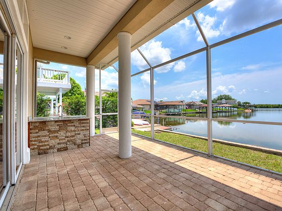 5th image of 2220 Sykes Creek Dr