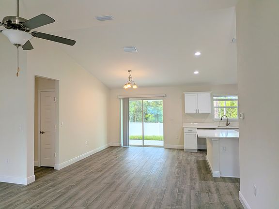 2nd image of 779 W Homeway Loop