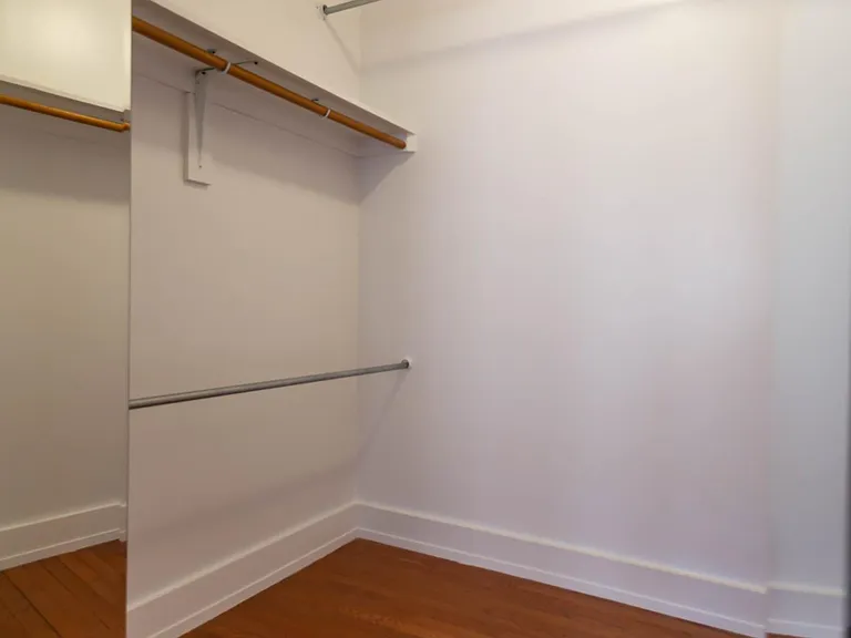 107 1st St S #210 — Photo 4